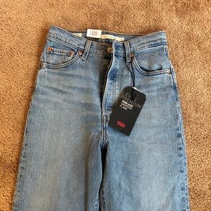 Levi’s Rib Cage Cropped Flare Jeans